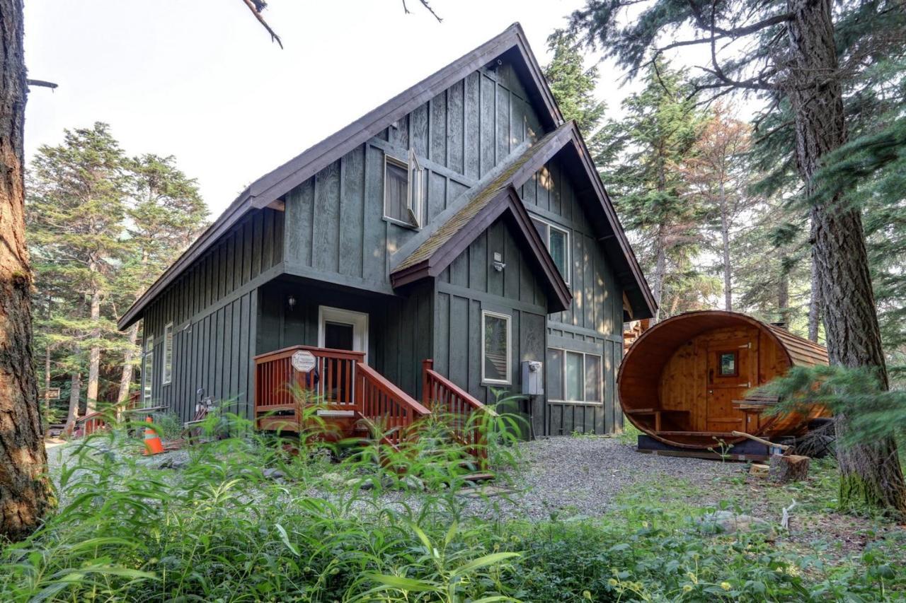 Hanging Glacier Chalet ガードウッド エクステリア 写真